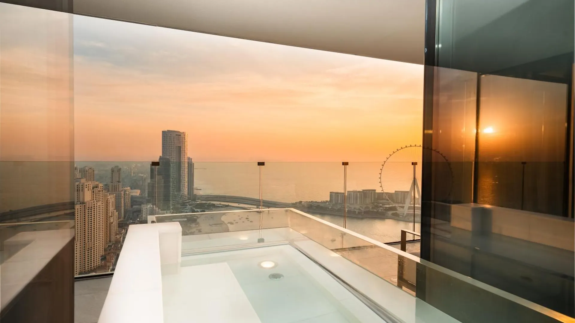 Hotel Five Luxe Dubái 5*,  Emiratos Árabes Unidos