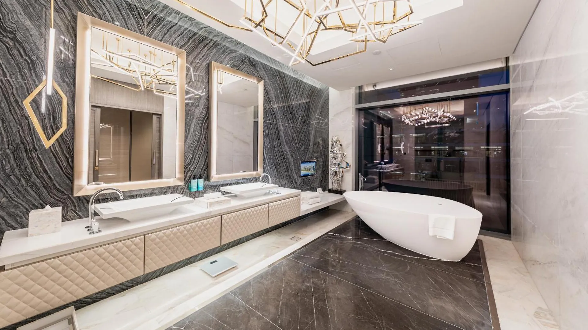 Five Luxe Hotel Dubai 5*,  United Arab Emirates