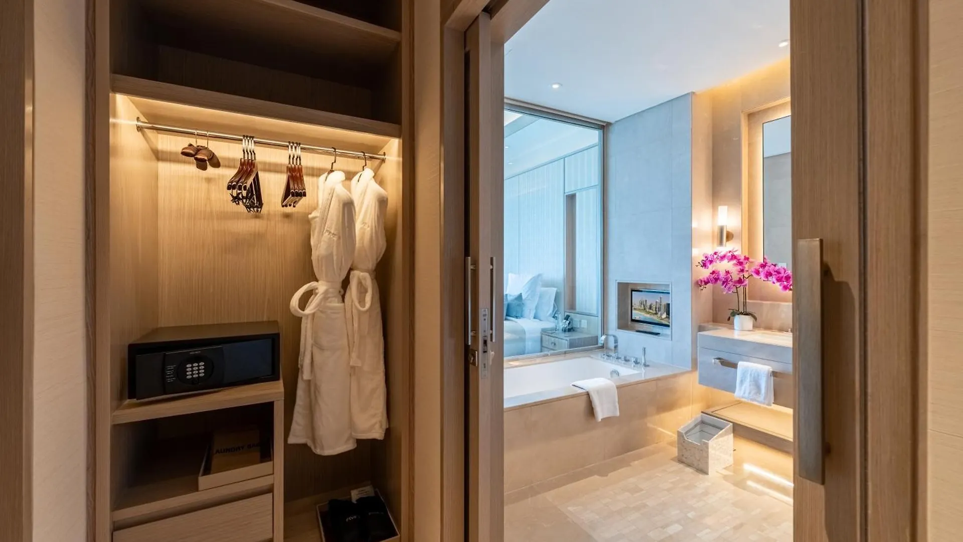 Hotel Five Luxe Dubái