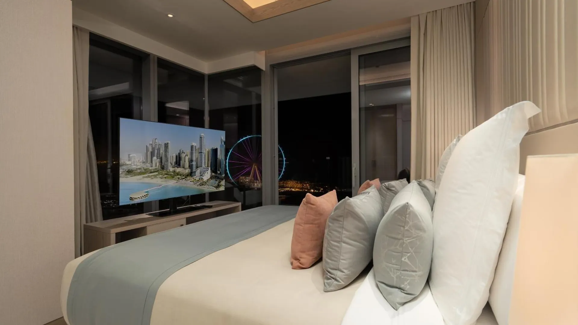 Five Luxe Hotel Dubai