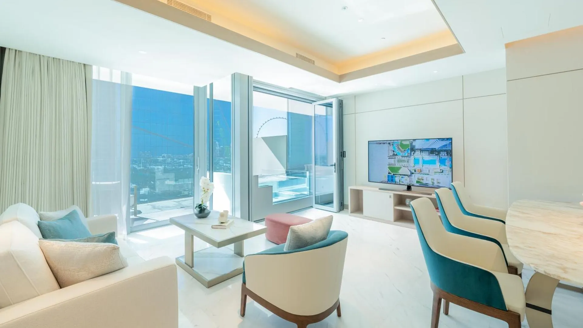 Five Luxe Hotel Dubai
