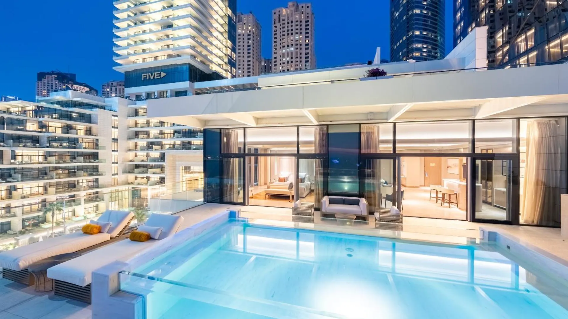 Hotel Five Luxe Dubaj